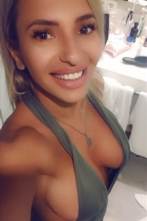 Escort Ayikaa,Lorient fuck your dream girl